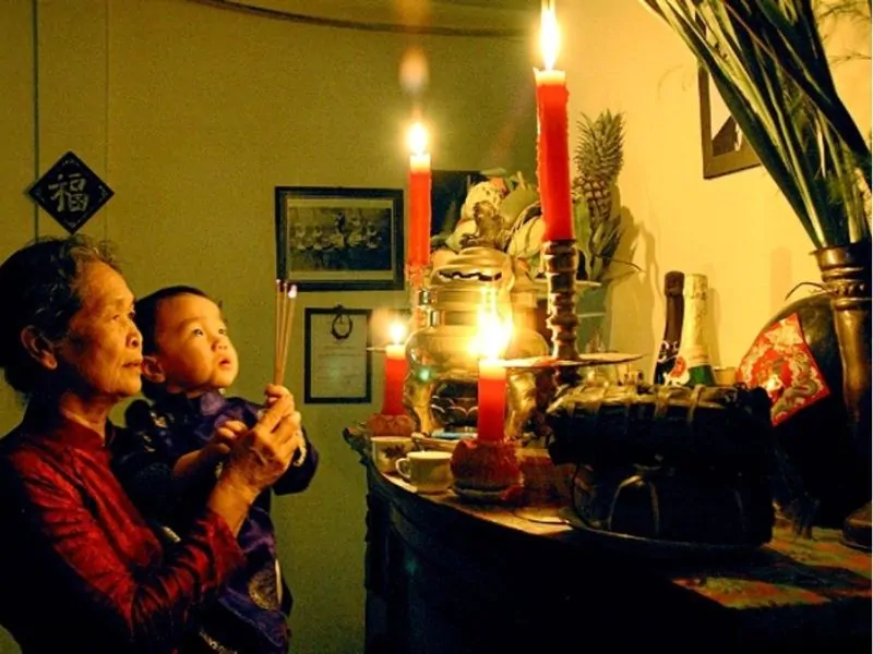 Phong tục thắp nhang của người Việt và ý nghĩa của nó 1 Phong tục thắp nhang của người Việt và ý nghĩa của nó